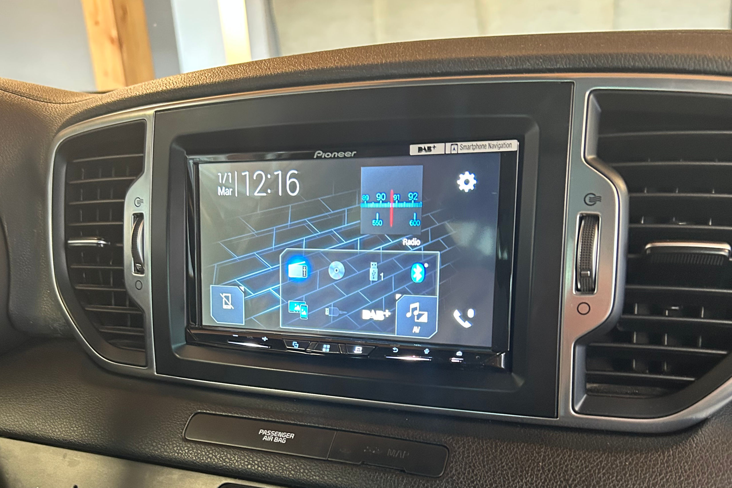 Monitor e autoradio