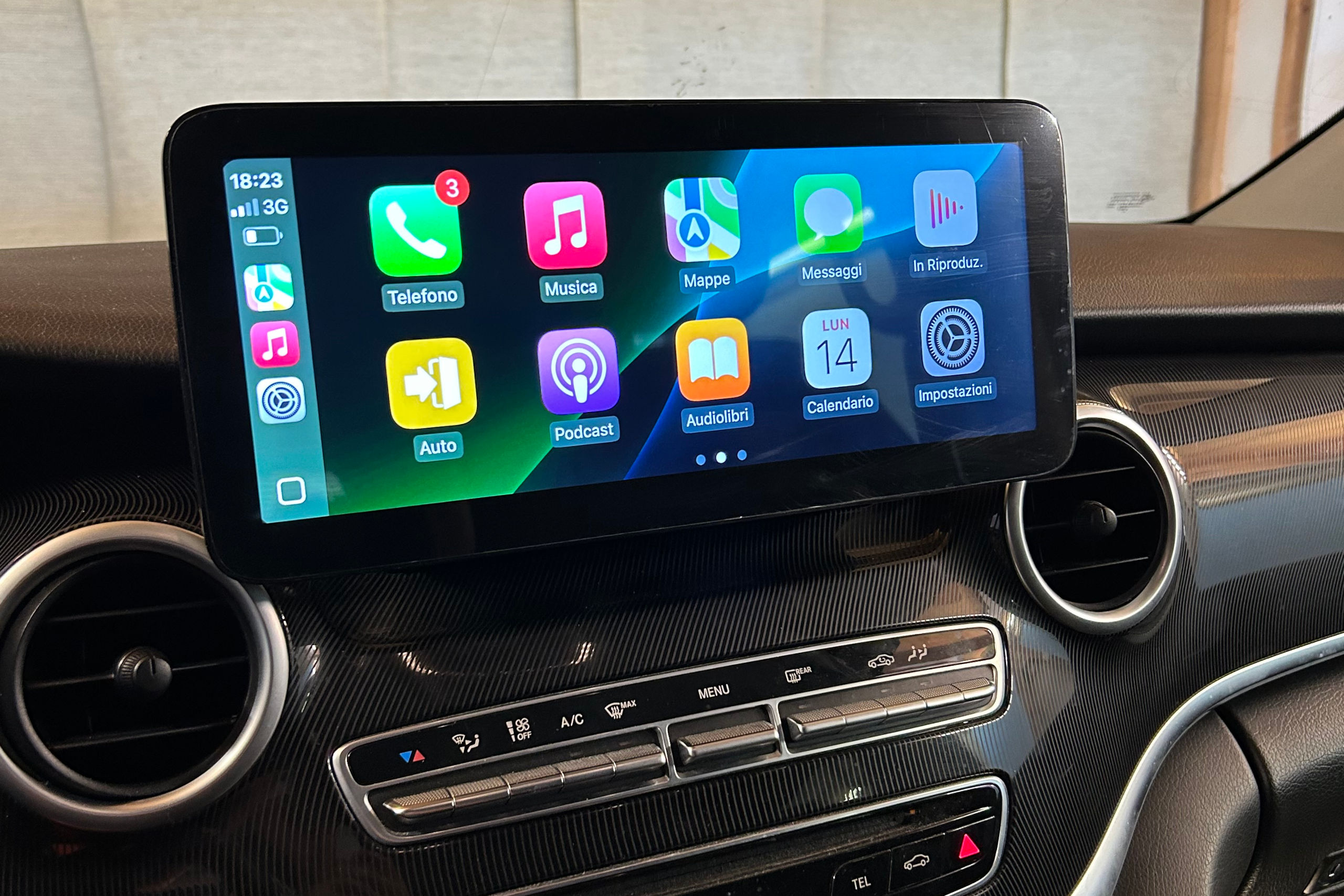 autoradio-monitor