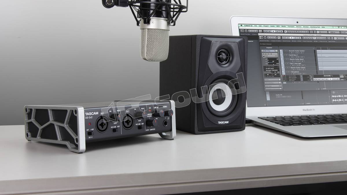 TASCAM US-2x2